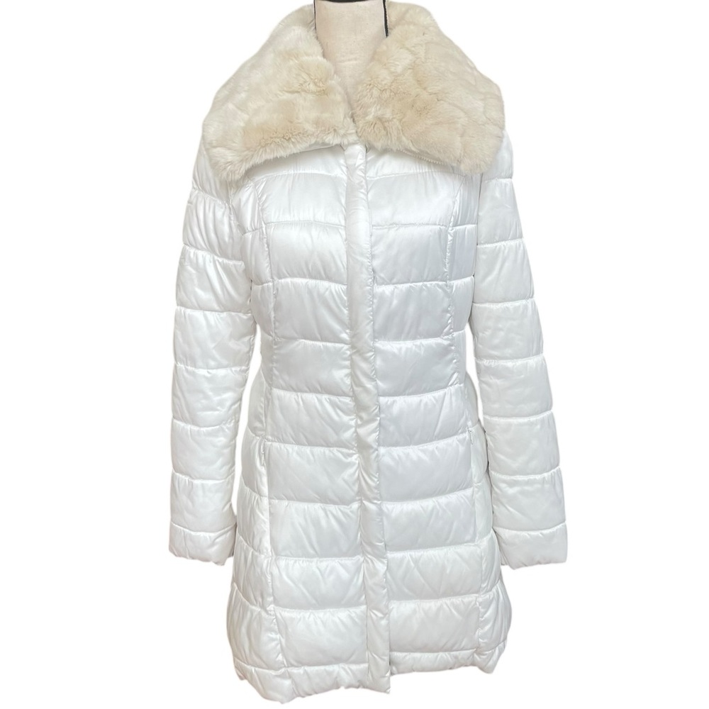 Dawn Levy White Puffer Coat with Cream Faux Fur Collar